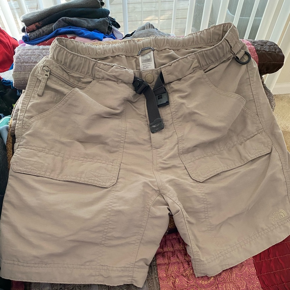 North face tan hiking shorts